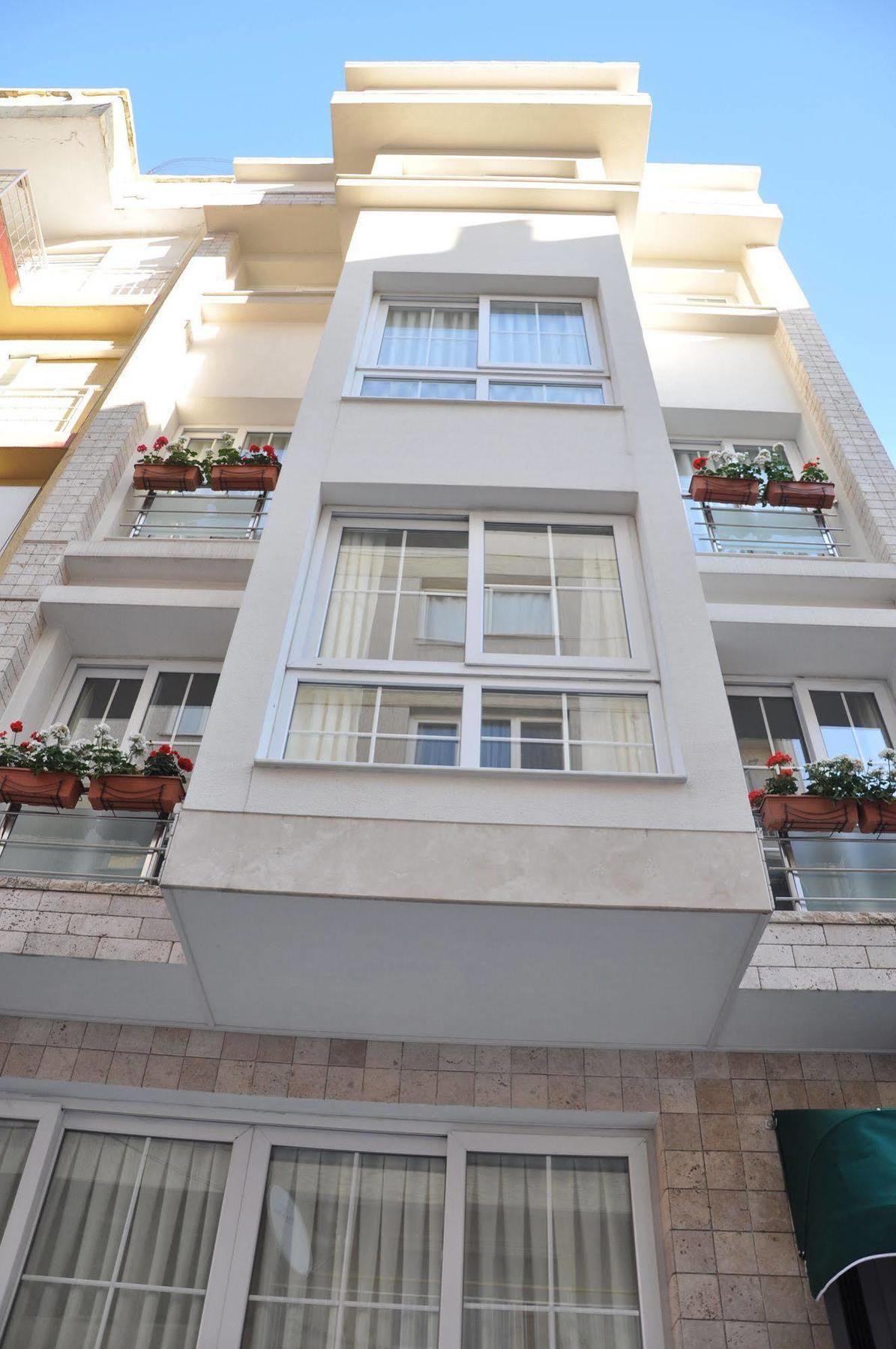 Apartment Deka Evleri