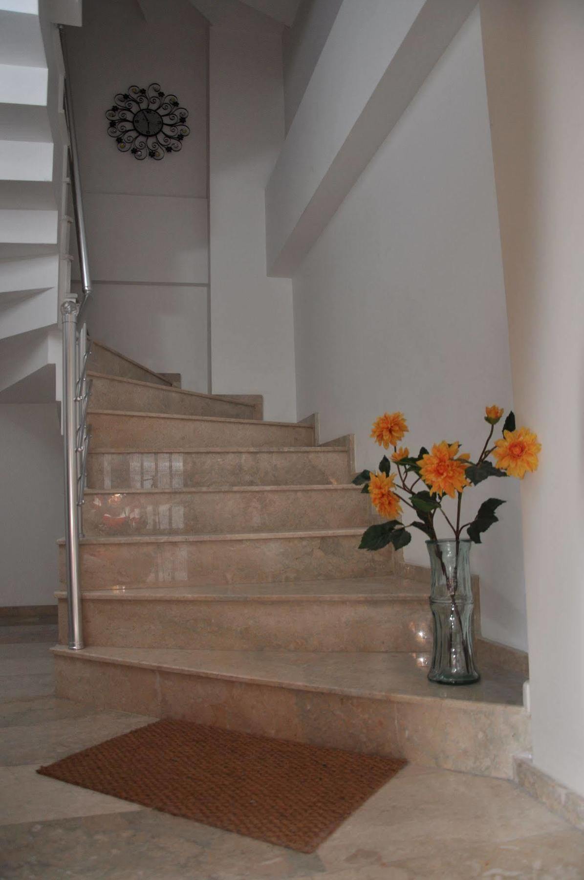 Apartment Deka Evleri